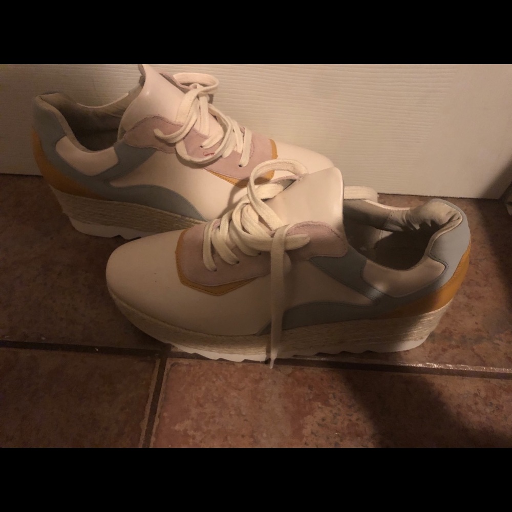 Steve Madden wedge shoe brand new